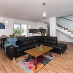 Franko By Interhome * וודיצה