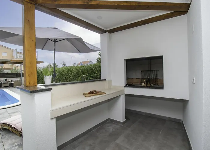 Franko By Interhome 沃迪切